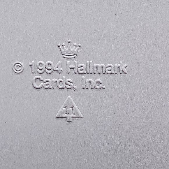 1994 Hallmark Keepsake Neighborhood Drugstore Nostalgic Houses & Shops Ornament - Picture 7 of 8